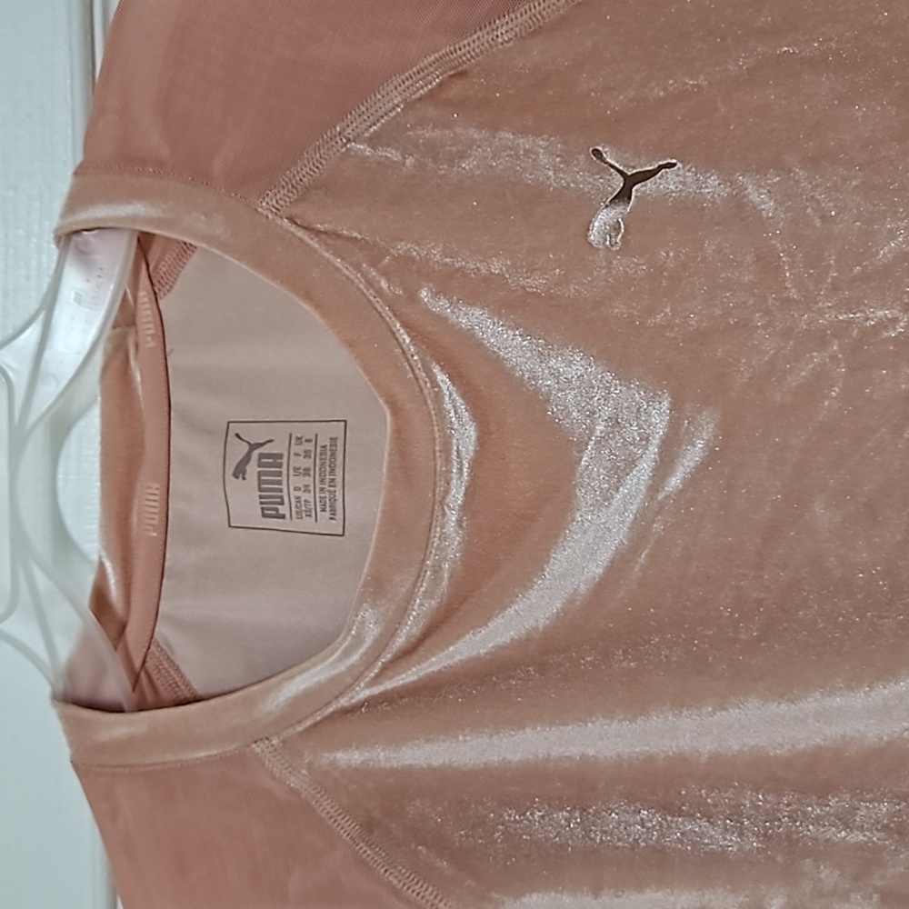 PUMA VELVETY CROP LONG SLEEVES TOP MESH SLEEVES XS - Picture 2 of 6